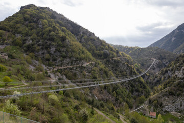 Fototapeta na wymiar view of the Tibetan bridge in Castelsaraceno, Basilicata, Italy