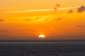 沈む太陽