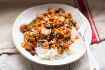 Chicken shawarma with vegetables in spicy sauce 