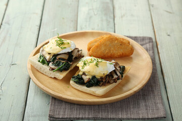 Eggs florentine 