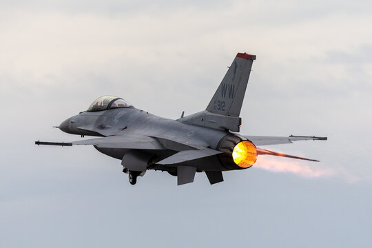 Avalon, Australia - February 27, 2015: United Staes Air Force (USAF) Lockheed F-16CJ taking off with full afterburner at Avalon Airport.
