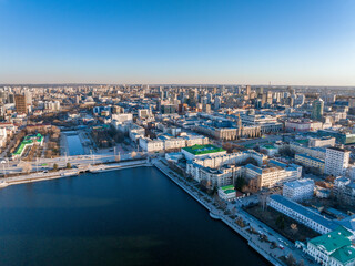 Fototapeta na wymiar Embankment of the central pond and Plotinka. The historic center of the city of Yekaterinburg, Russia, Aerial View
