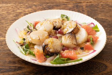 炙りホタテのカルパッチョ