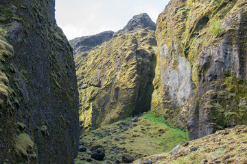 Wanderung durch die Schlucht Stakkholtsgjá in der Thorsmörk im Süden von Island