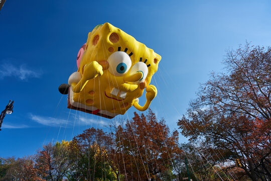 Huge Spongebob Square pants balloon shown at the Macy's Thanksgiving Parade