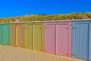 Badkamer foto achterwand Little beach cabins at a North Sea © Vincent Andriessen