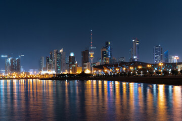 Fototapeta na wymiar Kuwait city at night 