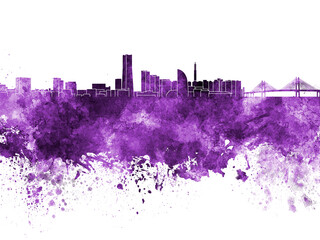 Obraz premium Yokohama skyline in purple watercolor on white background