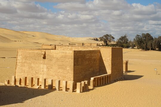 The exterior fa&ccedil;ade of the tomb of petosiris the priest of Thoth in Minya in Egypt