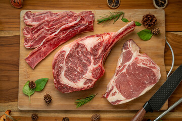 Mixed fresh meat Tomahawk beef, Cross Cut Short Ribs beef, Sliced brisket beef, T-bone steak beef...