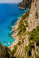 Vue sur la mer depuis les jardins d'auguste à Capri