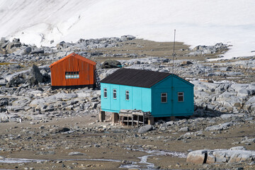 Refuge shelters at Damoy Point in Antarctica © David Katz