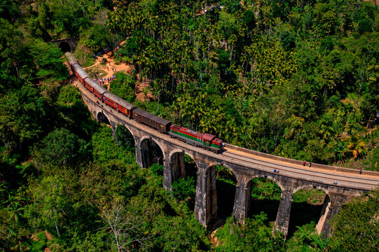 Aerial view of a train crossing the Nine Arch Bridge in Badulla, Sri Lanka.