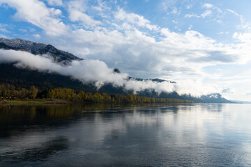 Fototapeta na wymiar Columbia River landscape