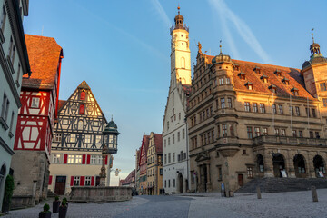 Obraz premium beautiful architecture of romantic Rothenburg ob der Tauber with timbered Fachwerkhaus syle houses in Bavaria Germany