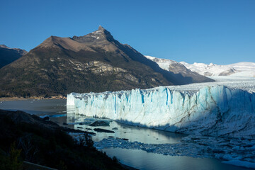 Fototapeta na wymiar Amazing view of the Perito Moreno Glacier in El Calafate, Argentina, Patagonia, South America