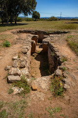 Fototapeta na wymiar Necropoli di Anghelu Ruju, comune di Alghero, città metropolitana di Sassari, Sardegna