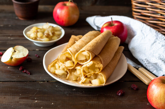 Crepes With Caramelized Apples And Raisin