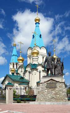 Cathedral of the Annunciation and Monument to Nikolay Muravyov-Amursky and Saint Innocent of Alaska and Siberia in Blagoveshchensk, Far East, Russia