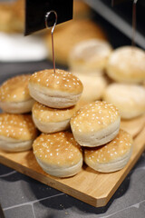 pan de sésamo para mini hamburguesas
