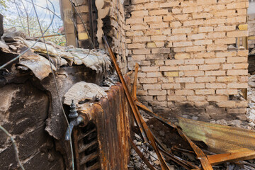The war between Russia and Ukraine hit by an artillery shell in a residential building