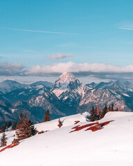 Bergpanorama mit Wolken