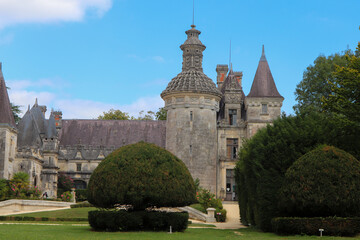 Nouvelle Aquitaine - Charente-Maritime - Pons - Chateau d'Usson et ses tours