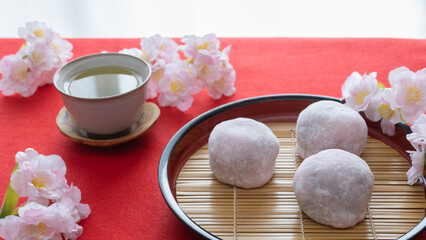 和菓子｜桜と大福(いちご大福)