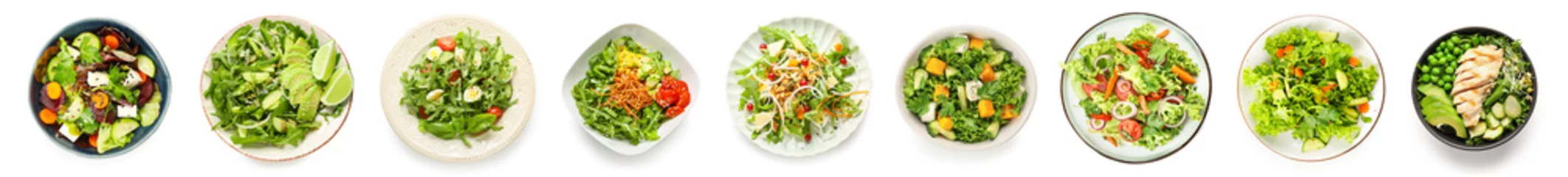 Fotobehang Kom verse salade met groenten op witte achtergrond © Pixel-Shot