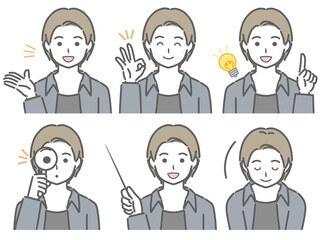 解説する若い男性