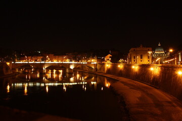 Fototapeta na wymiar Roma, Castel Sant'Angelo e ponte sul Tevere