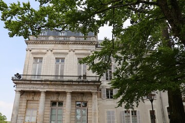 Ancien palais épiscopal, palais archiépiscopal, désormais musée des meilleurs ouvriers de France, vue de l'extérieur, ville de Bourges, département du Cher, France