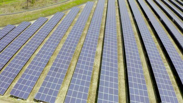 太陽光　ソーラーパネル　再生エネルギー　脱炭素