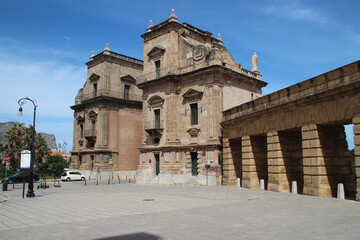Obraz premium felice gate in palermo in sicily (italy)