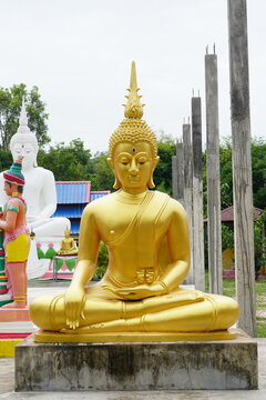 big buddha let people worship