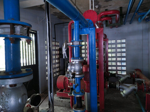 Pupe line and valve in industrial hydrant system
