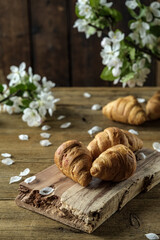 Obraz na płótnie Canvas baked croissants on the table