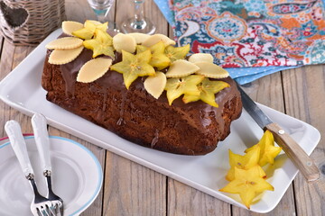 Banana sandwich with date paste