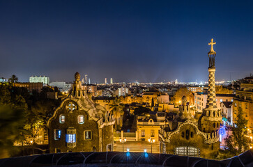 Fototapeta na wymiar Barcelona cityscape at night from Park Guell
