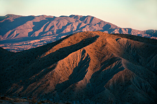 USA, California, Anza Borrego Desert State Park, Carrizo Badlands, Scenic mountain landscape - Powered by Adobe