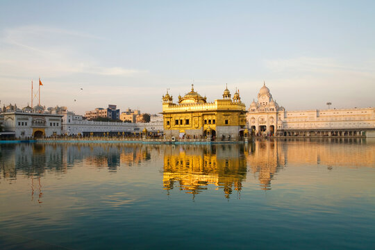 India, Punjab, Amritsar, Light at Sikh Golden Temple