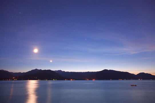 USA, Washington, Seabeck, Hood Canal, Olympic Mountains, Mount Jupiter, Mount Constance the Moon the planet Venus