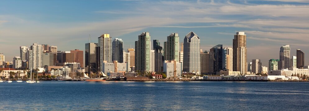 USA, California, San Diego, San Diego skyline from Harbor Island