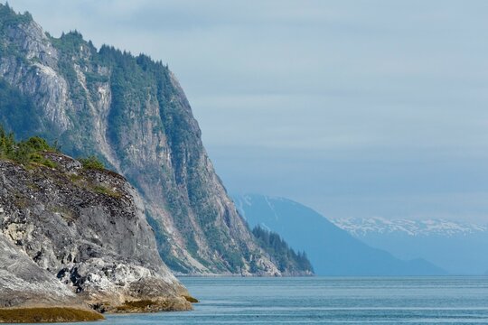 Snow covered mountains, Gloomy Knob, Glacier Bay National Park, Alaska, USA