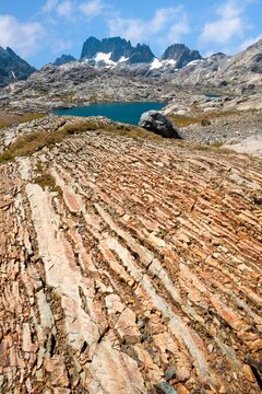 Sedimentary layers of rock, Nydiver Lakes, Ansel Adams Wilderness, Inyo National Forest, California, USA