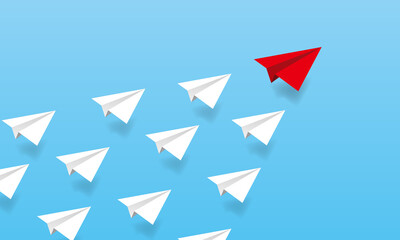 一つの方向を目指す紙飛行機。組織、リーダーシップ、チーム、プロジェクト、ソリューション、コンセプト。