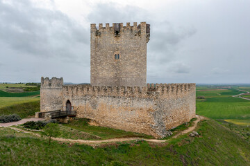 Fototapeta na wymiar Tiedra castle, Valladolid, Castilla Leon, Spain