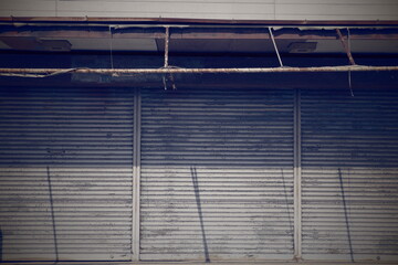 Obraz premium 日本の岡山県倉敷市の下津井の古くてとても美しい建物