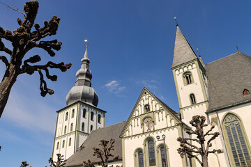 Große Marienkirche in Lippstadt; Blick von Süden auf Westturm; Querhaus und Chor
