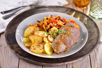 Roast tenderloin with Chinese vegetable mixture   